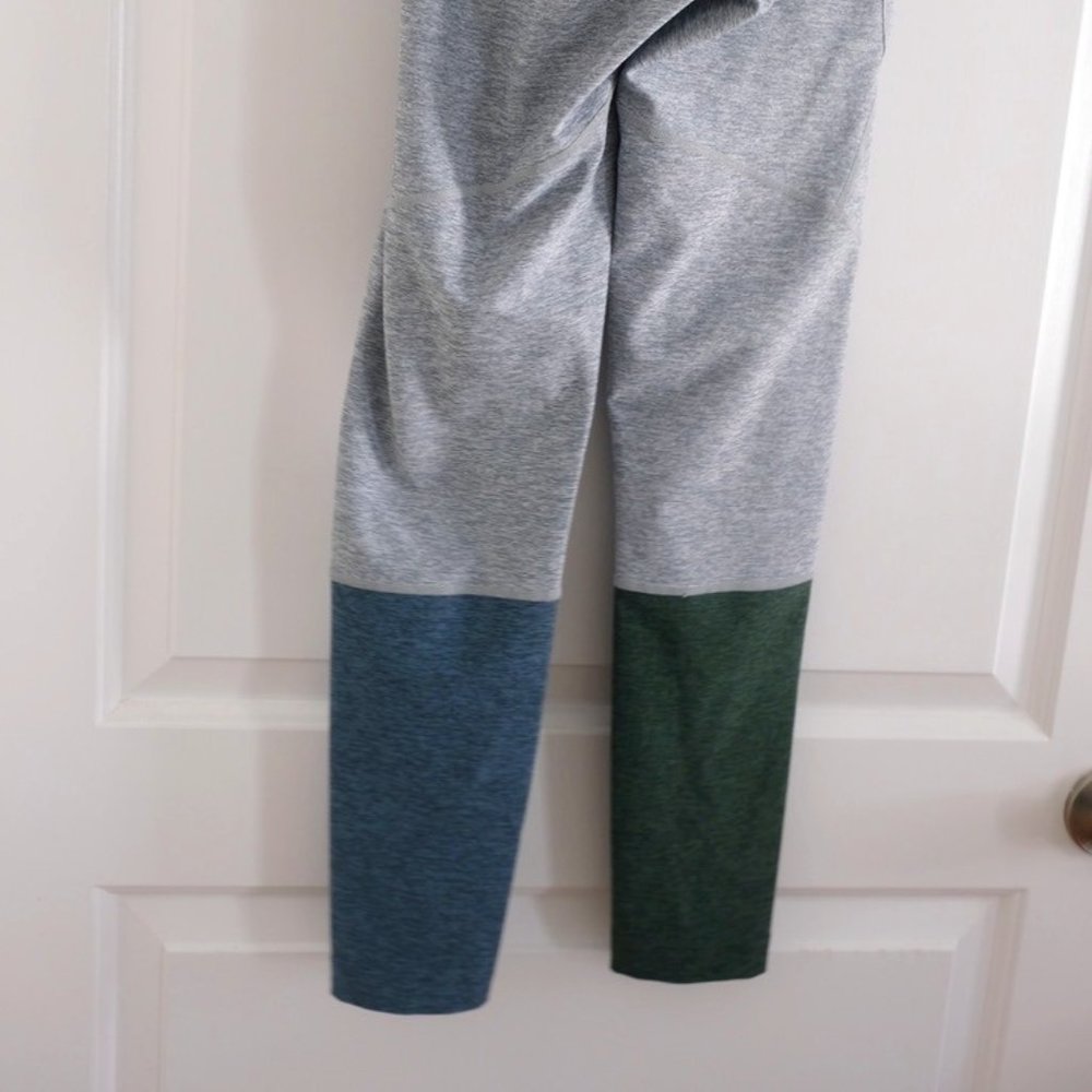 Outdoor Voices Dipped Leggings size Small